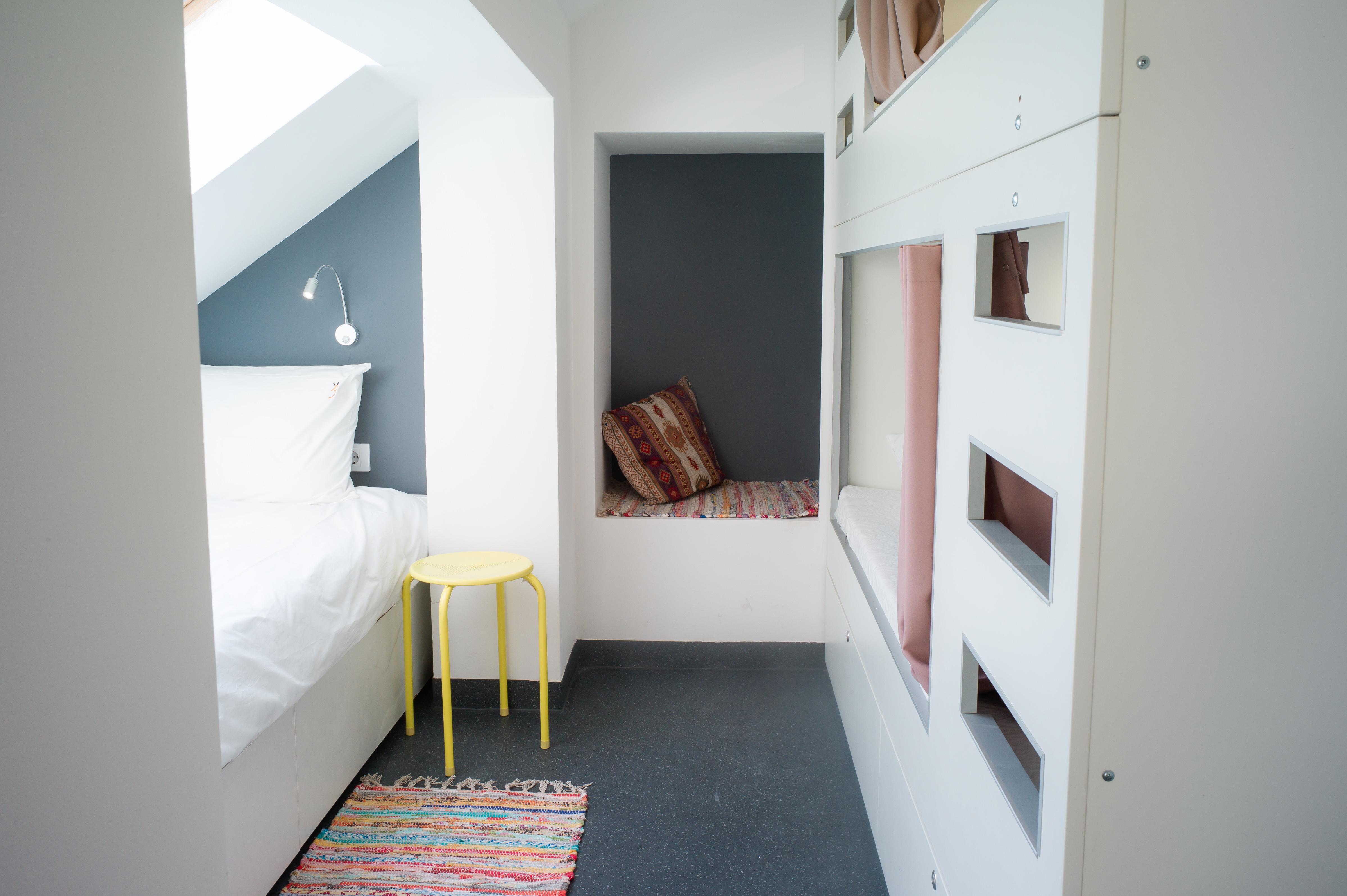 Good People Design Hostel Белград Экстерьер фото